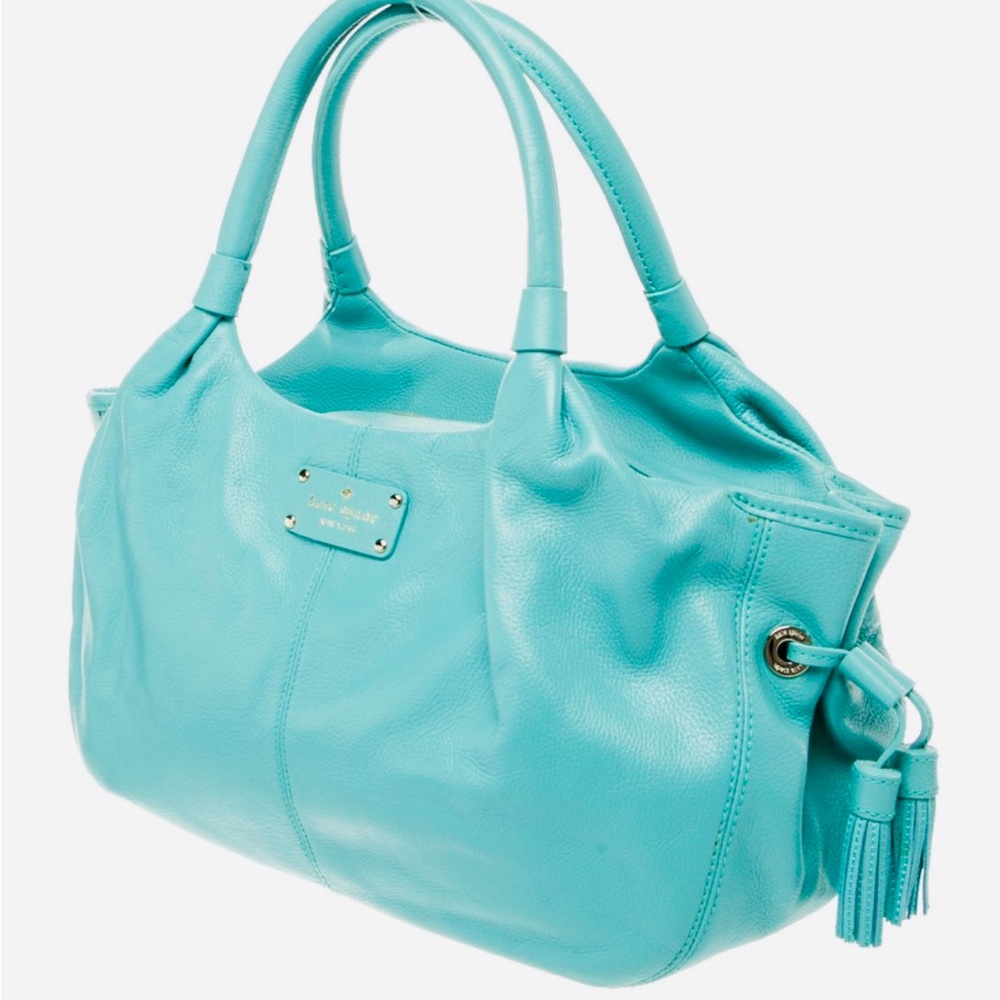 Free shipping today only!!Kate Spade zipper bag gorgeous …excellent condition
